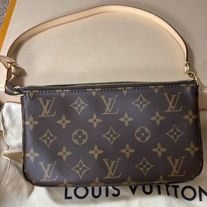 Louis Vuitton Pochette